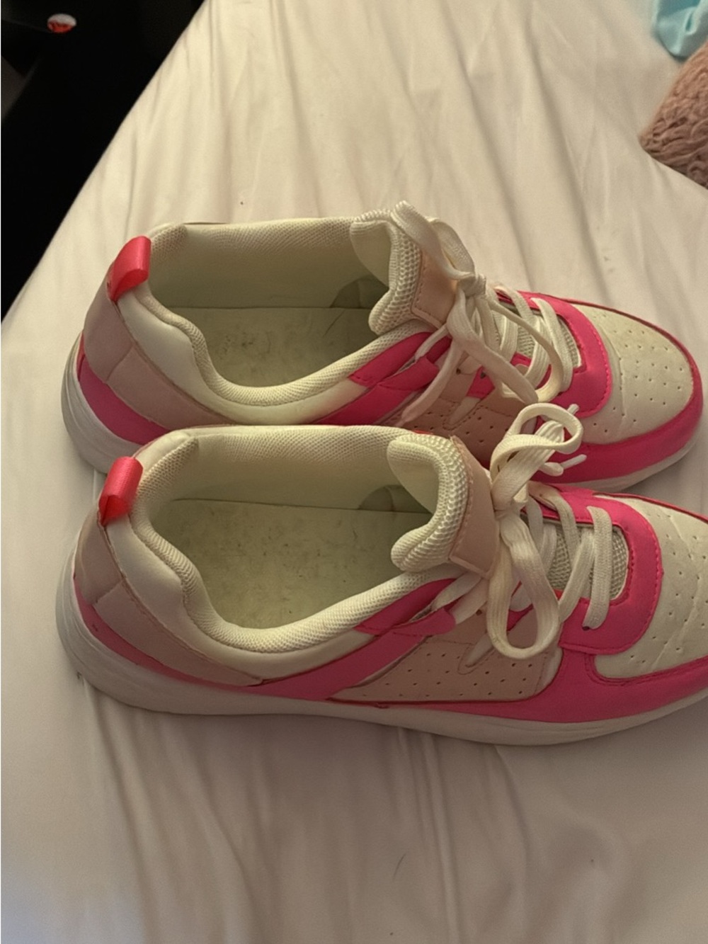 Women's Athletic Sneakers in White and Hot Pink - Lightweight Everyday Trainer